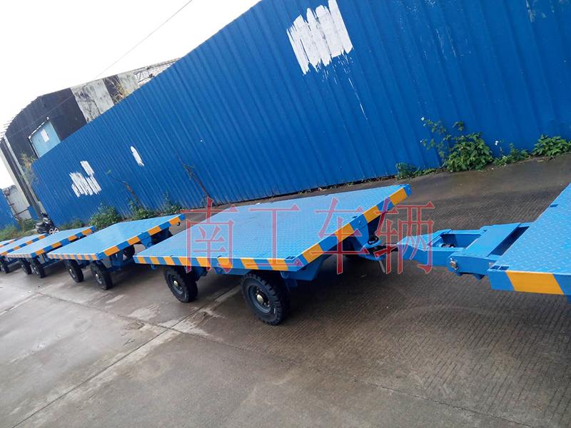 Flat trailer group