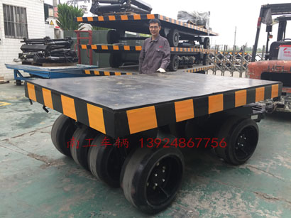 30吨重型8轮星空XK·（中国）体育官方网站-星空·体育（XK SPORTS）官方网站3I.jpg