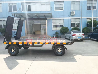 3吨带爬梯工业牵引星空XK·（中国）体育官方网站-星空·体育（XK SPORTS）官方网站4I.jpg