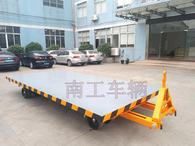 10吨中型牵引星空XK·（中国）体育官方网站-星空·体育（XK SPORTS）官方网站4I.jpg