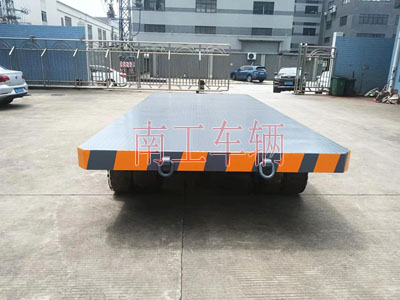 25吨重型工业星空XK·（中国）体育官方网站-星空·体育（XK SPORTS）官方网站全挂式牵引拖车底盘带牵引环1I.jpg