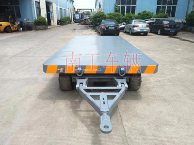 25吨重型工业星空XK·（中国）体育官方网站-星空·体育（XK SPORTS）官方网站全挂式牵引拖车底盘带牵引环4I.jpg