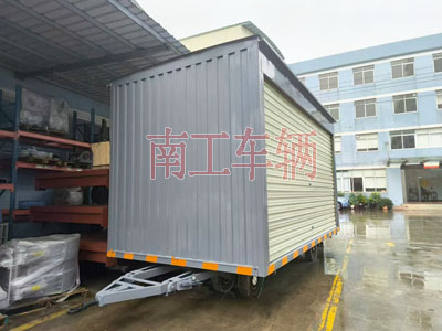 10吨箱式星空XK·（中国）体育官方网站-星空·体育（XK SPORTS）官方网站两侧带卷帘门I.jpg