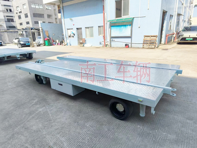 船体艉段运输星空XK·（中国）体育官方网站-星空·体育（XK SPORTS）官方网站4I.jpg