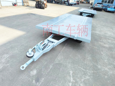 船体艏段运输星空XK·（中国）体育官方网站-星空·体育（XK SPORTS）官方网站I.jpg