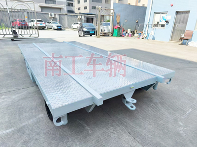 船体艏段运输星空XK·（中国）体育官方网站-星空·体育（XK SPORTS）官方网站3I.jpg