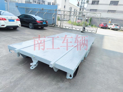 船体艏段运输星空XK·（中国）体育官方网站-星空·体育（XK SPORTS）官方网站1I.jpg