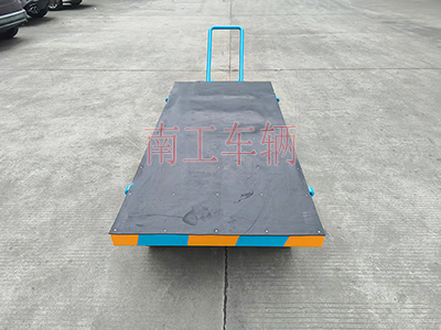 3吨小型星空XK·（中国）体育官方网站-星空·体育（XK SPORTS）官方网站 带橡胶垫工具车3I.jpg